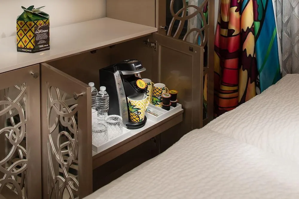 Staypineapple, An Artful Hotel, Midtown New York Hotel