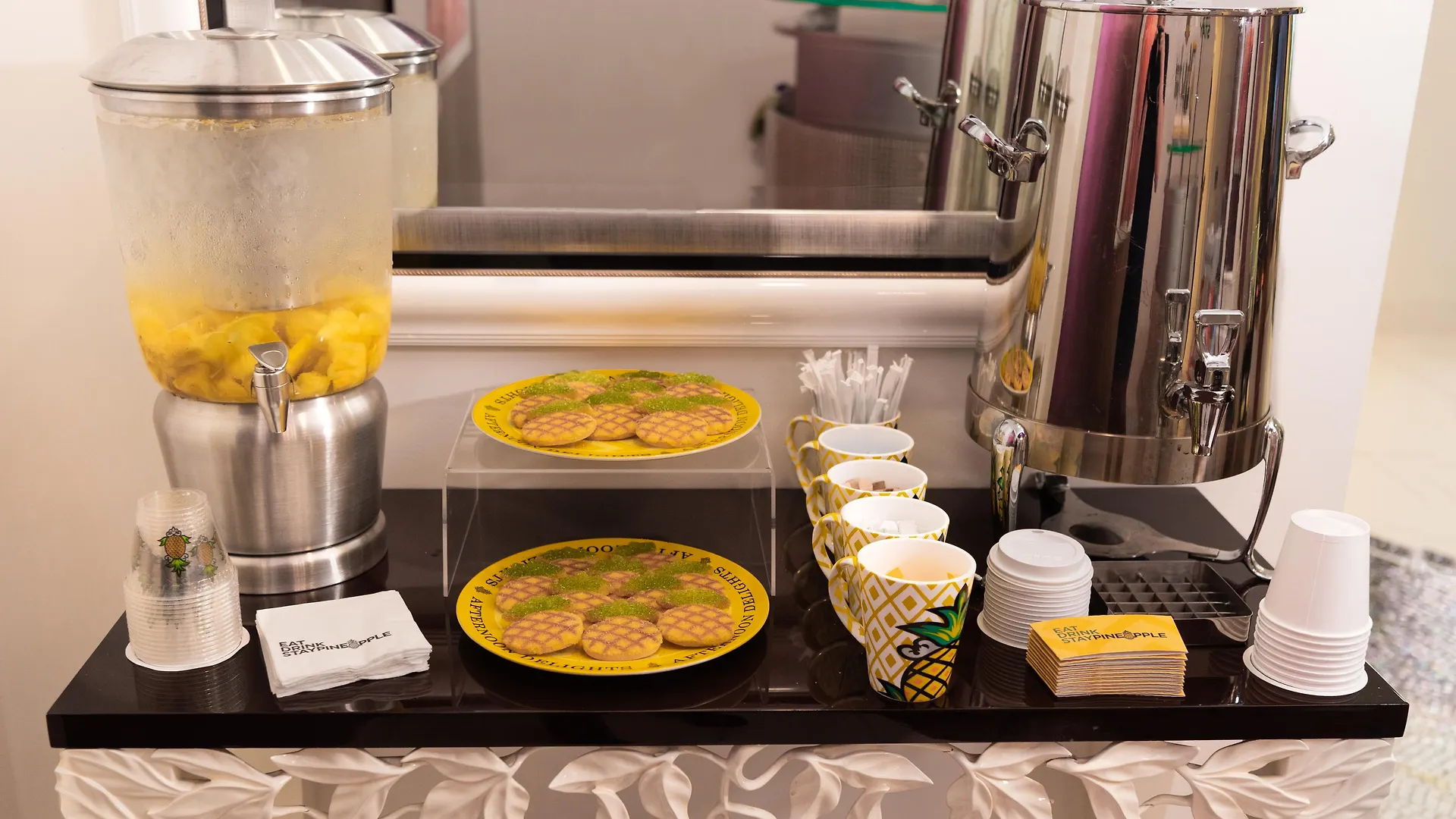 Staypineapple, An Artful Hotel, Midtown New York 4*,  United States