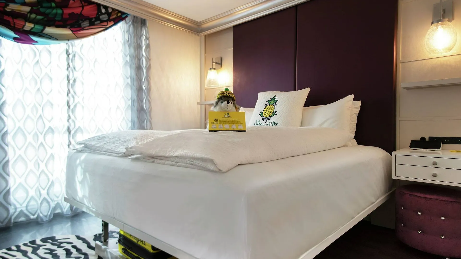 Staypineapple, An Artful Hotel, Midtown New York Hotel
